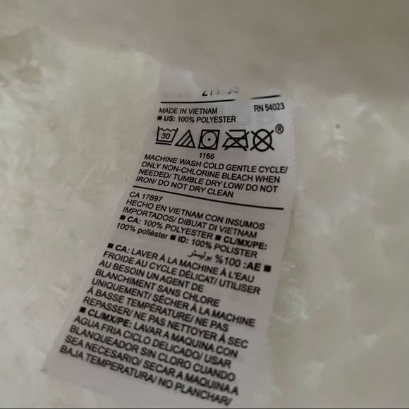 Old Navy Girl’s Hooded Poncho - Picture 3 of 7